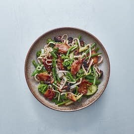 Ensalada Teriyaki con NoPollo de The Vegetarian Butcher Ensalada Teriyaki con NoPollo de The Vegetarian Butcher